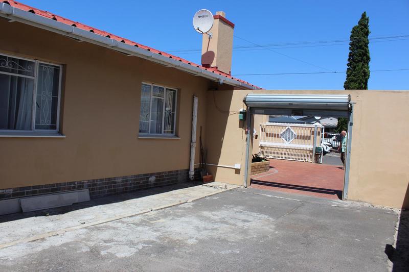 4 Bedroom Property for Sale in Townsend Estate Western Cape